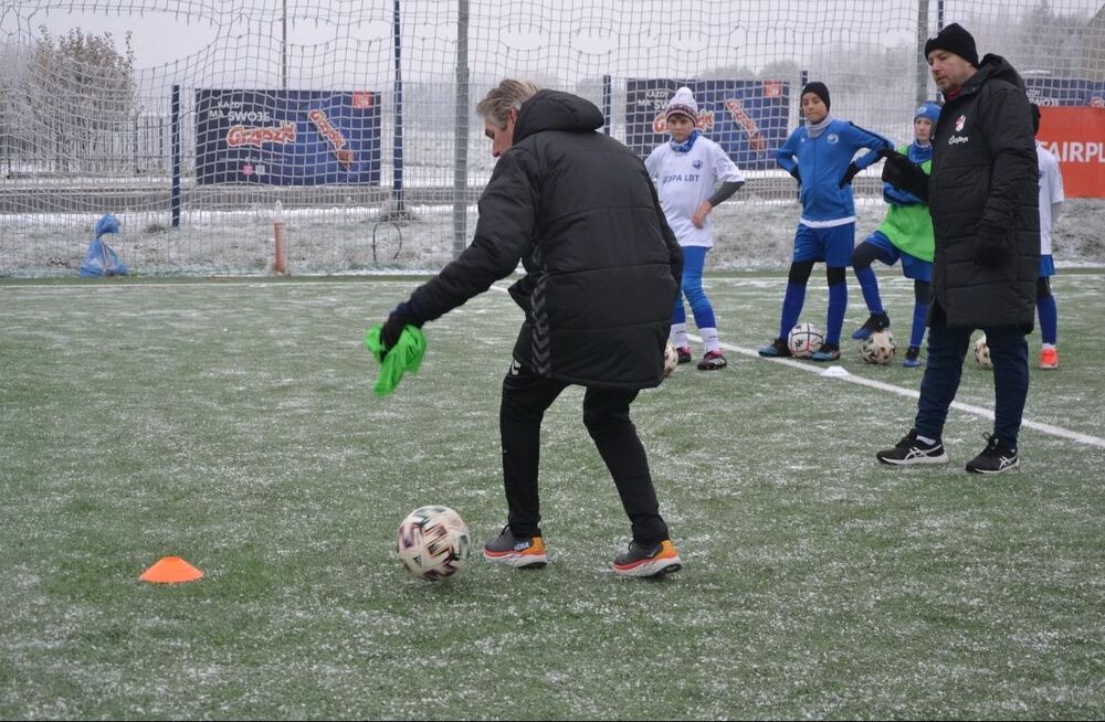 Jan en Swawek onderwijzen Poolse jeugd